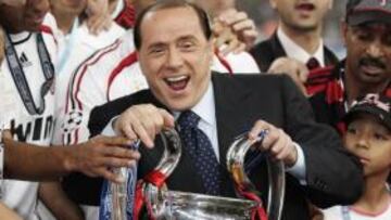 Berlusconi: "El Milán es más fuerte que el Barcelona"