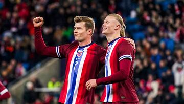 Sorloth y Haaland durante un partido con Noruega.