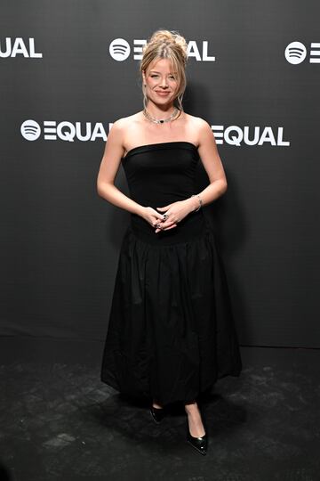 Marina Reche posa en la alfombra roja de segunda edici¨®n de la gala ben¨¦fica en apoyo a las mujeres en la industria.