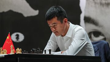 Astana (Kazakhstan), 09/04/2023.- Ding Liren of China competes with Ian Nepomniachtchi of Russia during the FIDE Chess World Championship 2023 in Astana, Kazakhstan, 09 April 2023. Ian Nepomniachtchi of Russia and Ding Liren of China are competing for the world title. (Kazajst¨¢n, Rusia) EFE/EPA/RADMIR FAHRUTDINOV