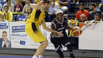 Aaron Doornekamp y Athaddus McFadden.