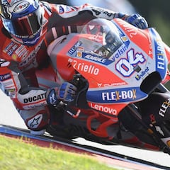 Dovizioso, Rossi y Márquez para una glamurosa primera fila