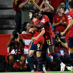 Nico y Lamine alegran a España