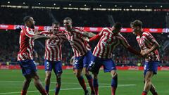 Soccer Football - LaLiga - Atletico Madrid v Valencia - Metropolitano, Madrid, Spain - March 18, 2023 Atletico Madrid's Yannick Carrasco celebrates scoring their second goal with teammates REUTERS/Isabel Infantes