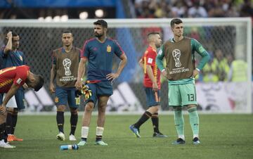 Caras de tristeza en el conjunto español tras la eliminación.