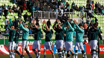 Futbol, Santiago Wanderers vs Deportes Recoleta.
Vigesimo novena fecha, Campeonato Ascenso 2022.
El equipo de Santiago Wanderers posa durante el partido del campeonato de ascenso 2022 contra Deportes Recoleta realizado en el Estadio Elias Figueroa de Valparaiso, Chile.
25/09/2022
Raul Zamora/Photosport
Football, Santiago Wanderers vs Deportes Recoleta.
29th date, 2022 Promotion Championship.
Santiago Wanderers team pose during the promotion championship football match against Deportes Recoleta held at the Elias Figueroa stadium in Valparaiso, Chile.
25/09/2022
Raul Zamora/Photosport