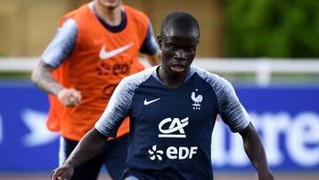 Kant&eacute;, durante el entrenamiento con Francia.