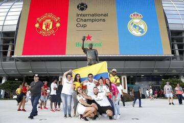 Aficionados del Real Madrid en el Hard Rock Stadium.