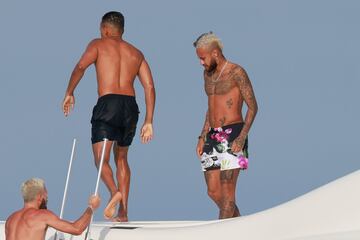 Neymar de vacaciones en Ibiza