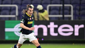 BRUSSELS - Caglar Soyuncu of Fenerbahce SK during the UEFA Europa League round of 16 match between R. Union Sint Gillis and Fenerbahce SK at the Lotto Park stadium on March 7, 2024 in Brussels, Belgium. ANP | Hollandse Hoogte | GERRIT VAN COLOGNE (Photo by ANP via Getty Images)