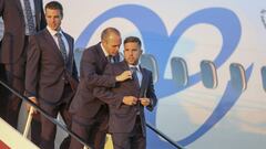 Images of the Spain squad arriving in Toulouse