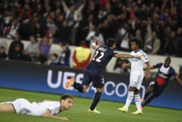 Lavezzi celebra el 1-0.