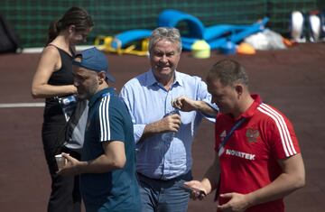 Guus Hiddink visitó a los jugadores antes del entrenamiento