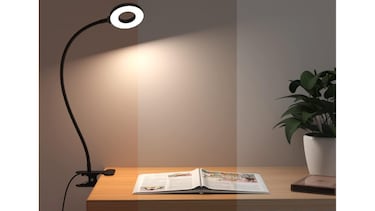 Esta lámpara led de escritorio es ideal para leer, estudiar o trabajar