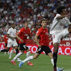 El último vals de Koundé en el Sánchez Pizjuán