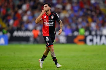 GUADALAJARA (MÉXICO), 06/11/2024.- Edgar Zaldivar de Atlas celebra un gol anotado a Cruz Azul este miércoles, durante un partido correspondiente a la jornada 16 del Torneo Apertura 2024 de la liga del fútbol mexicano, disputado en el estadio Jalisco, en Guadalajara (México). EFE/ Francisco Guasco
