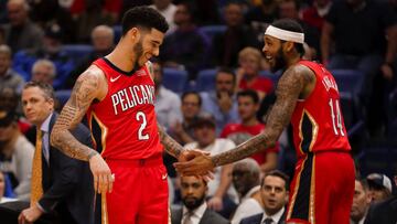 Lonzo Ball, junto con Brandon Ingram durante un partido de la NBA con los New Orleans Pelicans