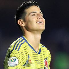 De Laurentiis espera tener a James para competirle a la 'Juve'