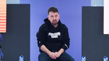 El exvicepresidente y exsecretario general de Podemos Pablo Iglesias, durante la V Asamblea Ciudadana de Podemos, en el Pabellón de Convenciones de Casa de Campo, a 11 de abril de 2025, en Madrid (España). Podemos celebra la V Asamblea Ciudadana con el objetivo de elegir un nuevo liderazgo. El partido decidió adelantar esta asamblea el pasado mes de febrero ante una de las muchas crisis internas del Gobierno por miedo a un posible adelanto electoral.
11 ABRIL 2025;PODEMOS;ASAMBLEA;CANDIDATA;
Gustavo Valiente / Europa Press
11/04/2025