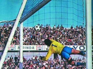 En su clasificación para la Eurocopa de Italia 1980, España tuvo que enfrentarse a Yugoslavia, Rumanía y Chipre.
El juego de la selección fue pésimo y, aunque comenzó bien, sufrió para clasificarse.
Chipre-España. Los de Kubala ganaron este partido 1-3 y se clasificaron para Italia 1980. Los goleadores fueron Villar, Santillana y Saura.