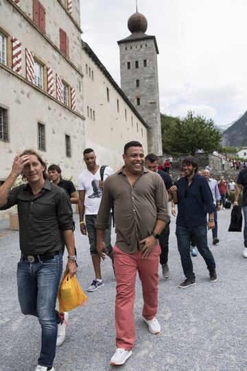 Ronaldo and Michel Salgado in Brig, Switzerland.