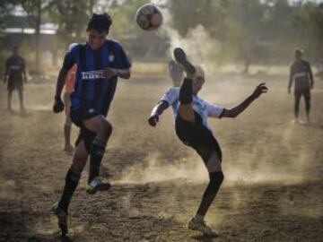 Niños del equipo del barrio Villa Reconciliación en Managua.