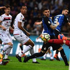 El Inter golea al Cagliari y se pone provisionalmente tercero