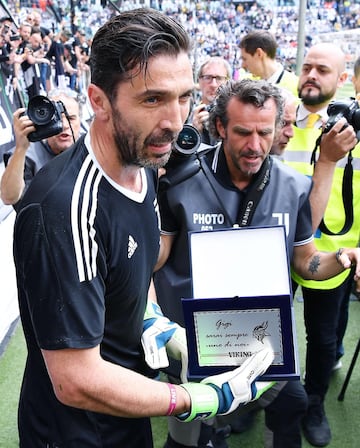 ¡Se vale llorar! Así despidió la Juventus a Gianluigi Buffon