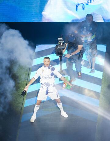 La fiesta de los campeones en el Santiago Bernabéu