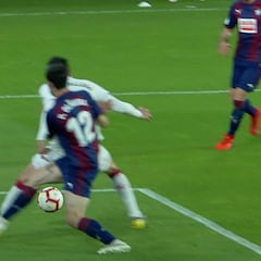 Hay que verlo a cámara lenta para apreciar la dificultad: el golazo de tacón de Gallego