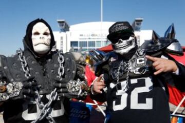 Y en la velada especial de hoy tambi¨¦n hay combate por parejas. Representando a los Raiders y directos desde Eternia: ?Skeletor y su primo!