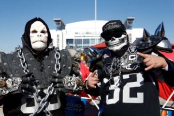 Y en la velada especial de hoy también hay combate por parejas. Representando a los Raiders y directos desde Eternia: ¡Skeletor y su primo!