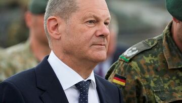 FILE PHOTO: German Chancellor Olaf Scholz visits the NATO enhanced Forward Presence battlegroup German troops in Pabrade, Lithuania June 7, 2022. REUTERS/Ints Kalnins/File Photo