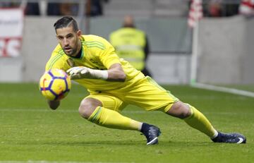 El Real Madrid pagó al Espanyol casi cinco millones para fichar al meta catalán. El excanterano blanco volvía a casa para ser suplente de Keylor Navas, jugar 43 partidos y ganar tres Champions League.