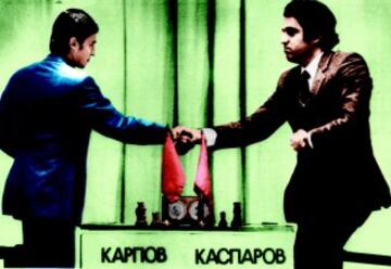 En 1985 Gari Kasparov se convirtió en campeón del mundo de ajedrez tras destronar a Anatoli Kárpov.