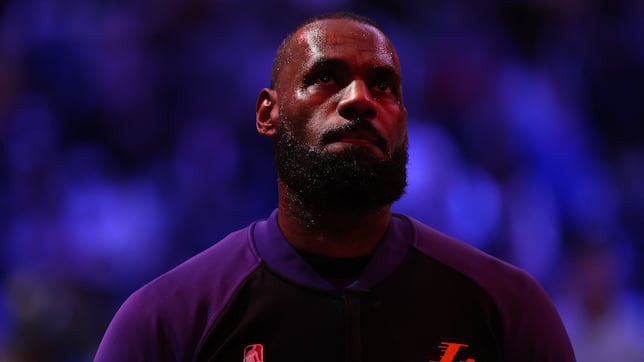 LeBron James breaks silence on legendary Michael Jordan pickup game: “I was  unguardable” - AS USA