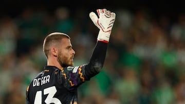 Soccer Football - Conference League - Semi Final - First Leg - Real Betis v Fiorentina - Estadio Benito Villamarin, Seville, Spain - May 1, 2025 Fiorentina's David de Gea REUTERS/Marcelo Del Pozo