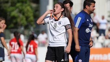 “Gracias hija por hacerme vibrar, sé cuánto anhelabas levantar esa copa con Colo Colo... Te amo, mi goleadora”