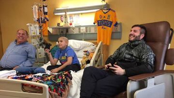 André-Pierre Gignac convivió con niño con cáncer