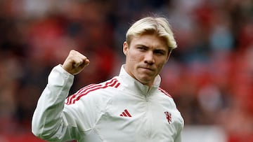 FILE PHOTO: Soccer Football - Pre Season Friendly - Manchester United v RC Lens - Old Trafford, Manchester, Britain - August 5, 2023  New Manchester United signing Rasmus Hojlund before the match Action Images via Reuters/Jason Cairnduff/File Photo