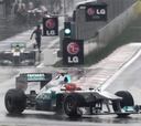 Los McLaren dominan en los segundos libres