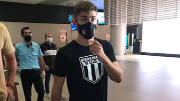 Montero, a su llegada al aeropuerto de Estambul.