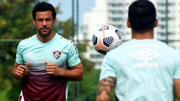 Fluminense viaja a Bogotá mientras se define la sede