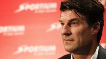 Laudrup: "Si el Barça pierde el Clásico, no podrá ganar la Liga"