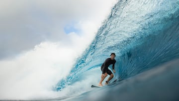 Miguel Castrillón en Teahupo'o