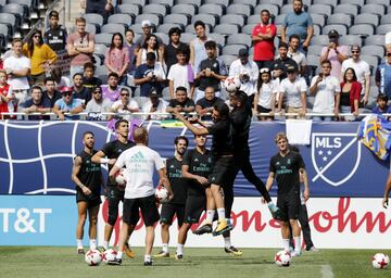 Kiko Casilla y Ceballos.