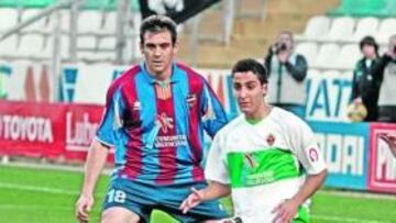 <b>REENCUENTROS. </b>Iván Bolado recuerda con nostalgia la campaña pasada en el Racing con Marcelino.