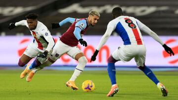 LONDON, ENGLAND - DECEMBER 16: Said Benrahma of West Ham United breaks past Wilfried Zaha of Crystal Palace  during the Premier League match between West Ham United and Crystal Palace at London Stadium on December 16, 2020 in London, England. The match wi