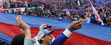 La U entrenó en el Nacional en medio del tradicional 'Banderazo'