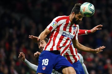 El jugador del Atlético de Madrid, Felipe, marca el 2-1 al Levante. 